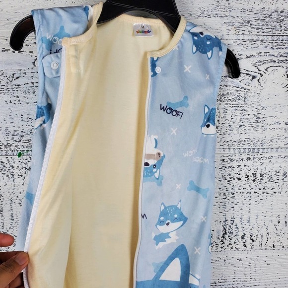 Michley Romper Jumpsuit Fox Patter Design Front Zipper Closure Size Medium - Picture 4 of 6